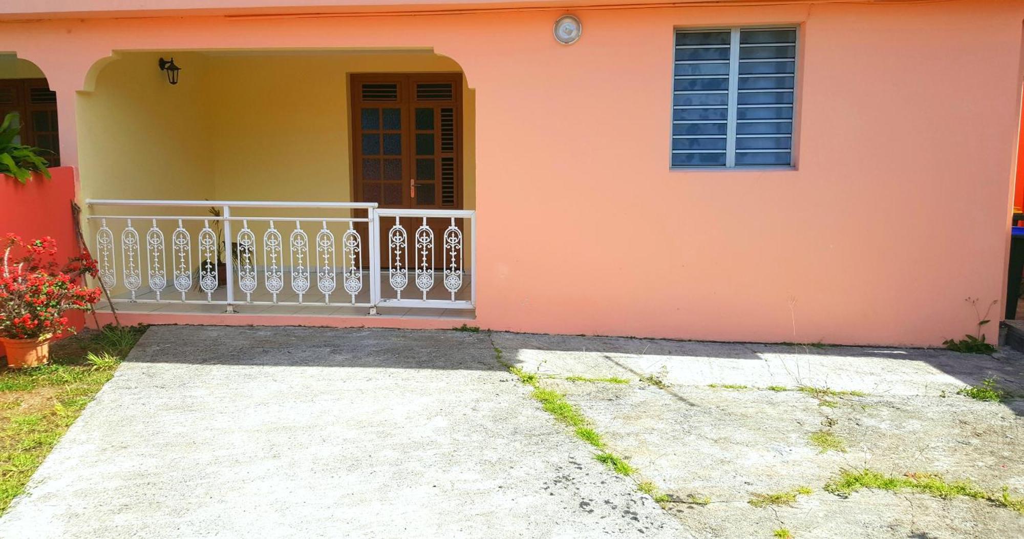 Le Brin D'Amour Apartment La Trinité Exterior foto